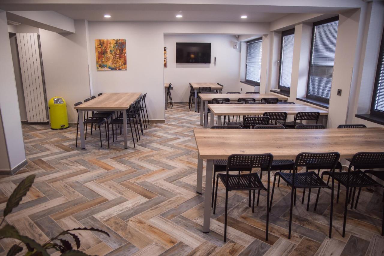 Dorm Bg Pet-Friendly Aparthotel Stara Zagora Buitenkant foto