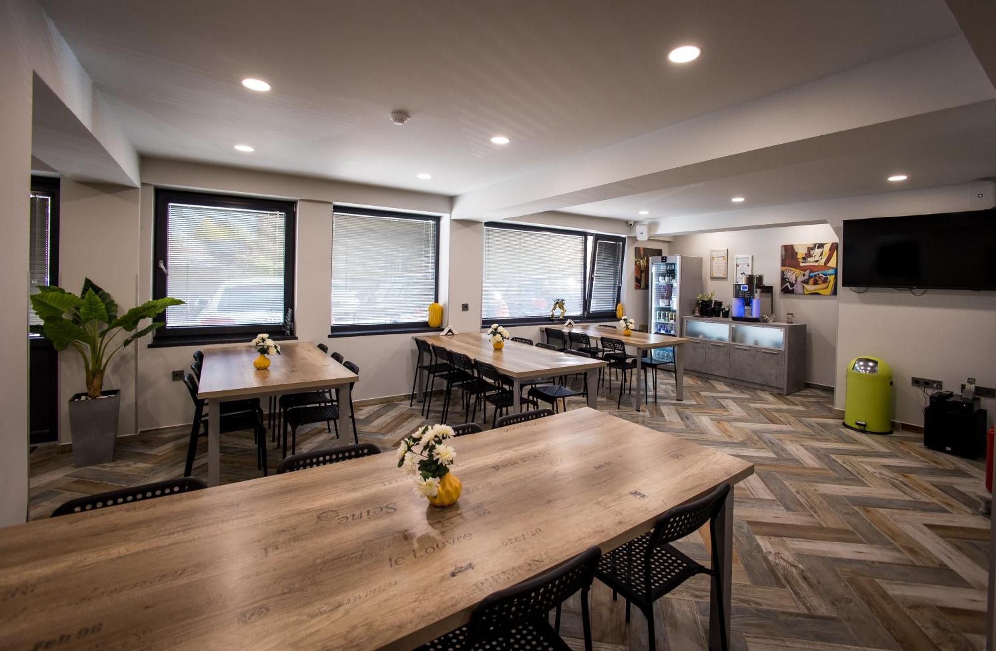 Dorm Bg Pet-Friendly Aparthotel Stara Zagora Buitenkant foto